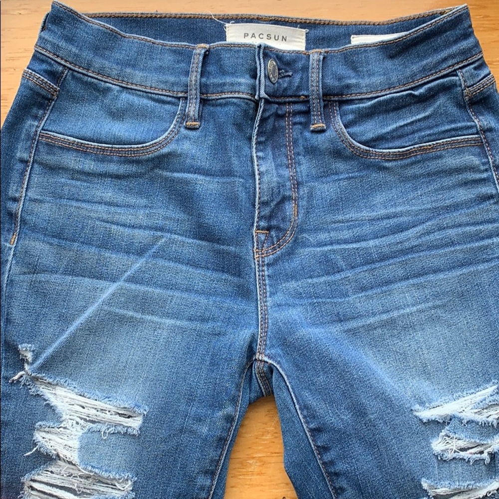 Jeans - Picture 2 of 3